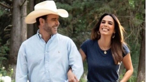 Bibi Gaytán y Eduardo Capetillo sorprenden con foto familiar