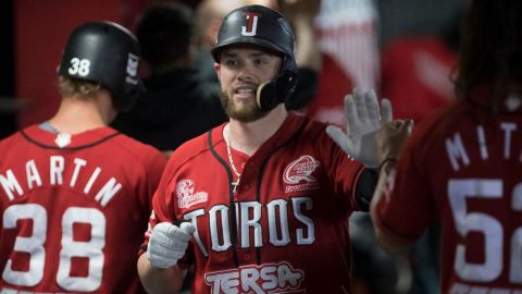 Gana Toros duelo inaugural ente Generales