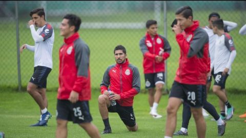 Chivas inicia última semana de preparación con ausencia de Cardozo