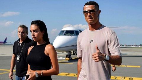 Cristiano Ronaldo llegó a Turín para firmar con la Juventus
