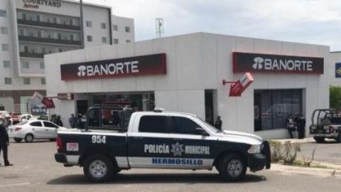 Intento de asalto bancario termina con toma de rehenes en Sonora