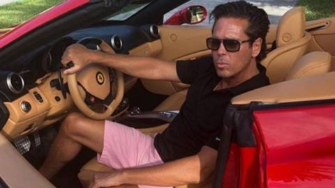 VIDEO: Roberto Palazuelos presume auto que le "regaló" Luis Miguel