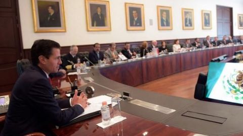 En reunión de gabinete, presidente Peña evalúa proceso de transición