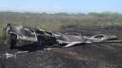 Cae avión de Fuerza Aérea Mexicana en Oaxaca; hay dos heridos