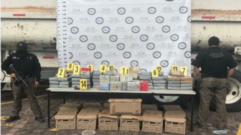 Detienen a dos hombres con 7 millones de dólares en Veracruz