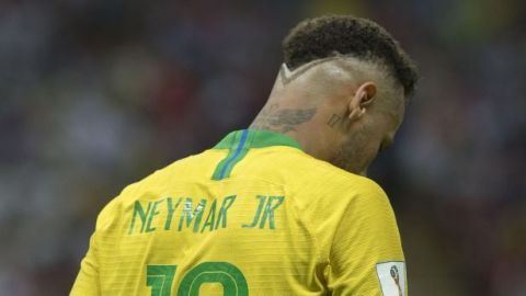 Grosería de padre de Neymar con periodista genera críticas en Brasil