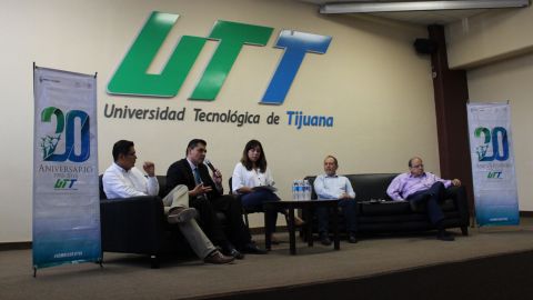Realiza Gobierno del Estado foro universitario en la UTT