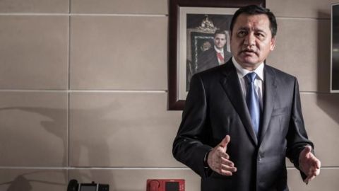 Perfilan a Osorio Chong para coordinar a priístas en el Senado