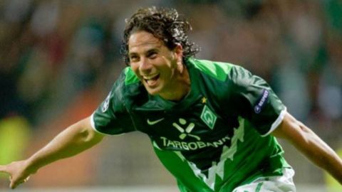 Claudio Pizarro regresa al Werder Bremen para retirarse