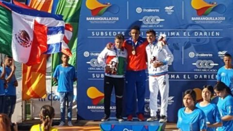 Canoístas mexicanos ganan medalla de plata en Centroamericanos