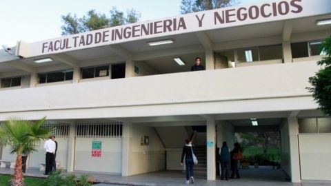 A clases más de mil universitarios en Tecate