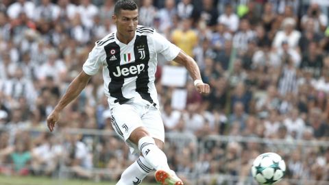 Cristiano debuta con Juventus anotando