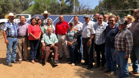 Entregan paneles solares a ganaderos de Tecate