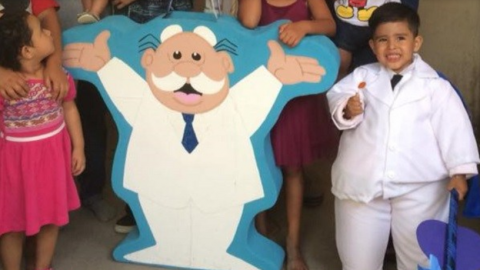 VIDEO: Niño festeja su cumple disfrazado como el "Dr. Simi"