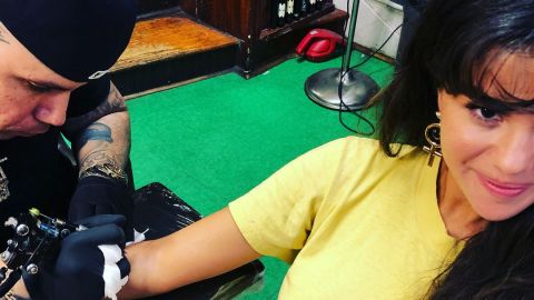 Selena Gomez se hace dos nuevos tatuajes