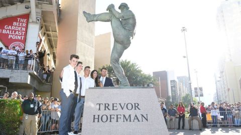 Nueva estatua en Petco Park, Trevor Hoffman el honrado