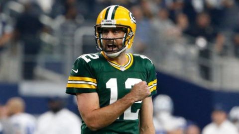 Aaron Rodgers renueva con Packers convirtiéndose en el mejor pagado de la NFL