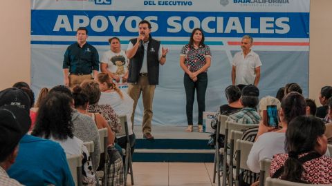 Entrega Gobierno del Estado apoyos sociales por 700 mil pesos