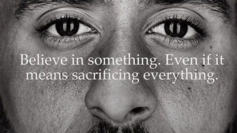 Kaepernick aparece en nueva campaña de Nike