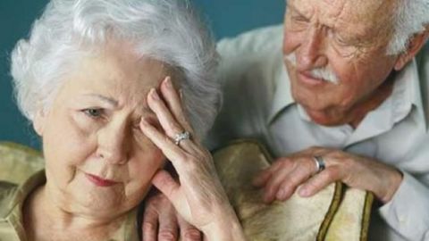 Razones por las qué el alzhéimer afecta más a las mujeres