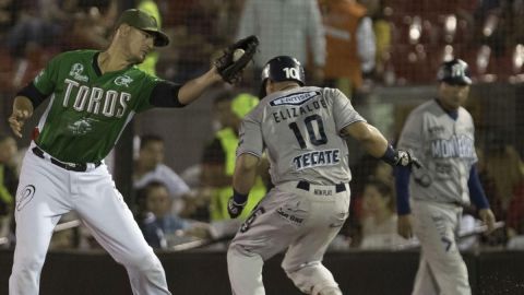 Amarra Toros segunda posición con blanqueada a Sultanes