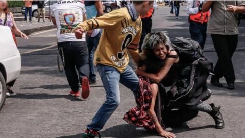 Llama UNAM a aportar material de agresiones de porros en Rectoría