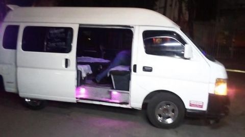 Matan a presunto militar retirado durante asalto a transporte público