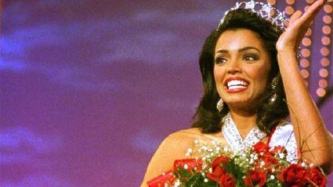Muere Chelsi Smith, Miss Universo 1995