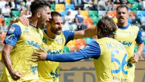 Retiran tres puntos al Chievo de Italia por fraude
