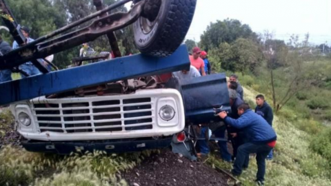 Tren embiste a camión en Tecámac