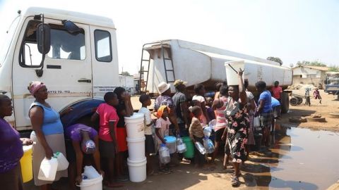 Aumentan a 30 los muertos por el cólera en Zimbabue