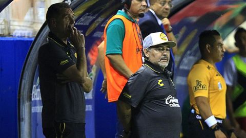 Los Dorados de Sinaloa golean 4-1 al Cafetaleros en debut soñado de Maradona