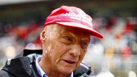 El hermano de Niki Lauda dice que el ex-piloto está "mucho mejor"