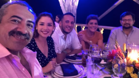 Critican cena de gala de diputados en Sinaloa
