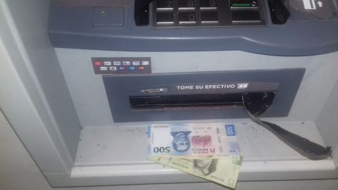 Ponen “trampas” en cajeros automáticos para robar el dinero de los usuarios