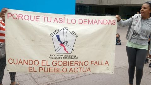 Inician huelga de hambre frente a Palacio Municipal