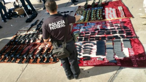 Decomisan armas de alto poder en frontera de Sonora con EU