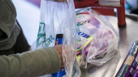 Buscan en Tecate frenar el uso de bolsas plásticas