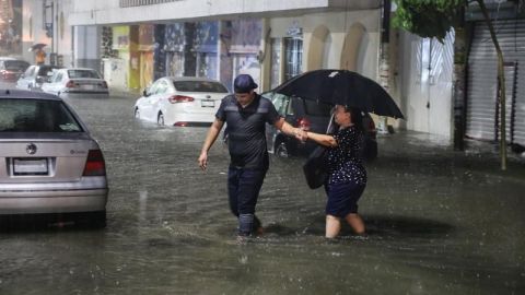 Huracán Rosa, de categoría 4, genera lluvias en cinco Estados