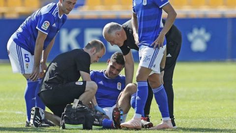 Alanís se lesionó en su debut con Oviedo