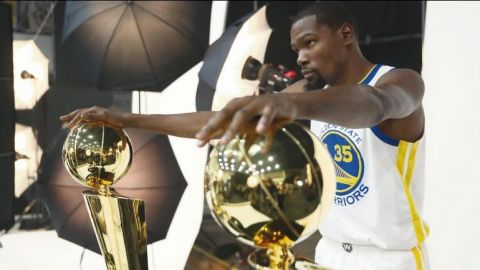 Kevin Durant disfruta el momento