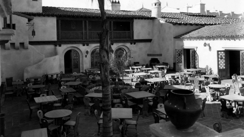 Riviera de Ensenada recupera invaluable mobiliario de los años treinta