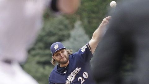 Cerveceros barren a Rockies y van a la Serie de Campeonato