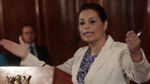 Condenan a ex vicepresidenta de Guatemala a más de 15 años de cárcel