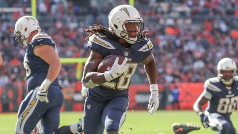 Chargers aplastan a Browns