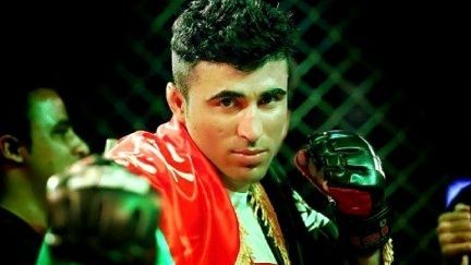 Campeón afgano de lucha MMA fue apuñalado en Kabul