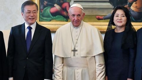 El papa dispuesto a visitar Corea del Norte si le invitan oficialmente
