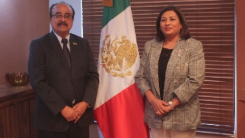 Alcaldesa Nereida Fuentes sostiene reunión con consejero presidente del IEEBC