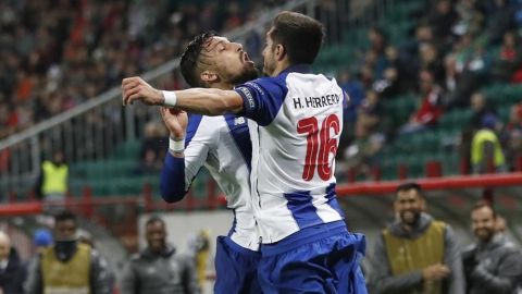 Goles de Tecatito y Herrera ayudan a triunfo de Porto