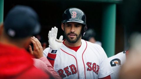 Alex Cora no sabe su lineup para el Juego 3 de la Serie Mundial